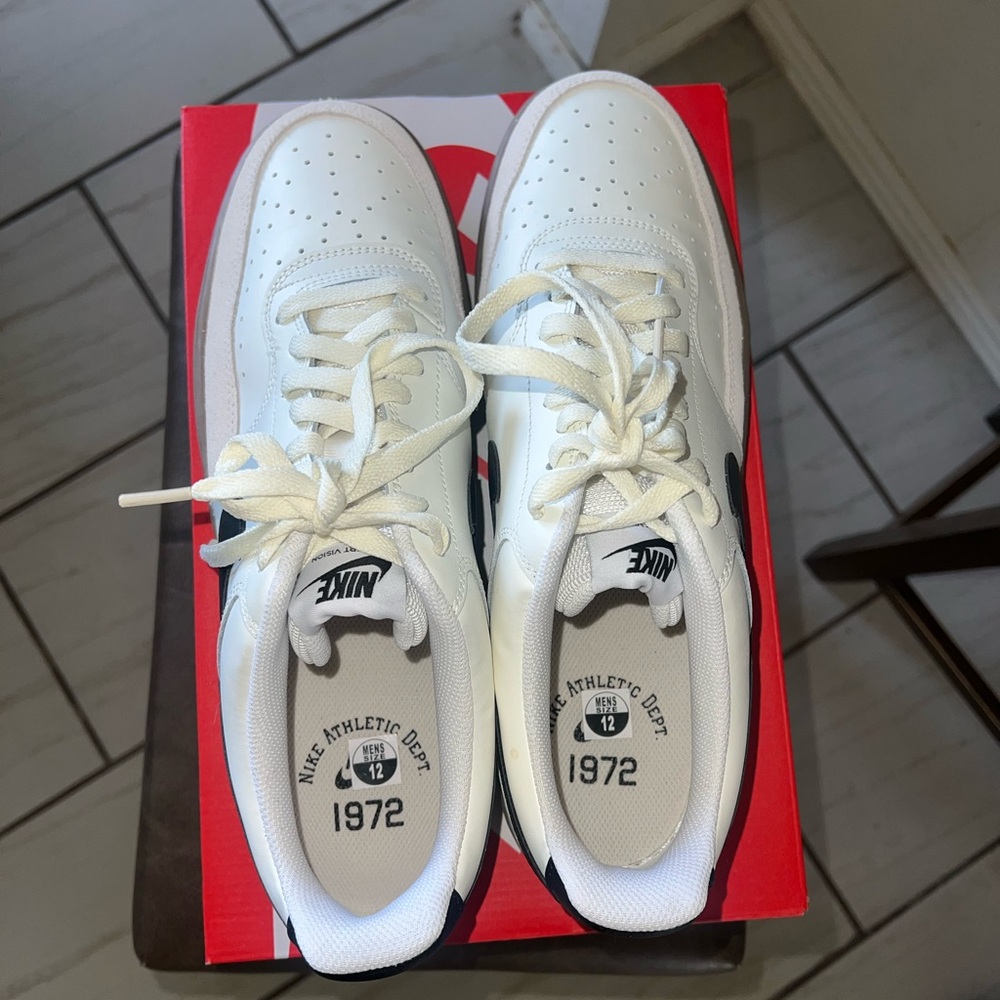 NWOT Men's Court Vision Low Casual Sneakers from Finish Line - Picture 5 of 8